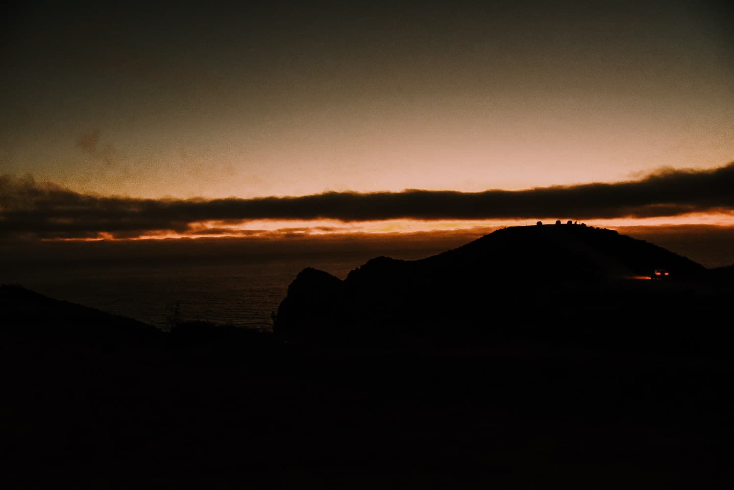 Fotografía de save the date en Ensenada Baja California por fotógrafo de bodas destino en México